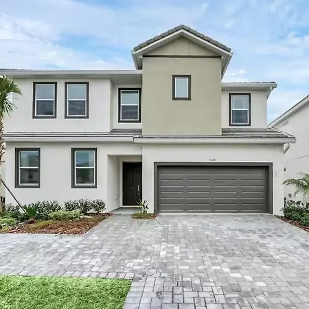 12 Bedrooms-11,5 Bathrooms- Veranda Palms 2444Rd